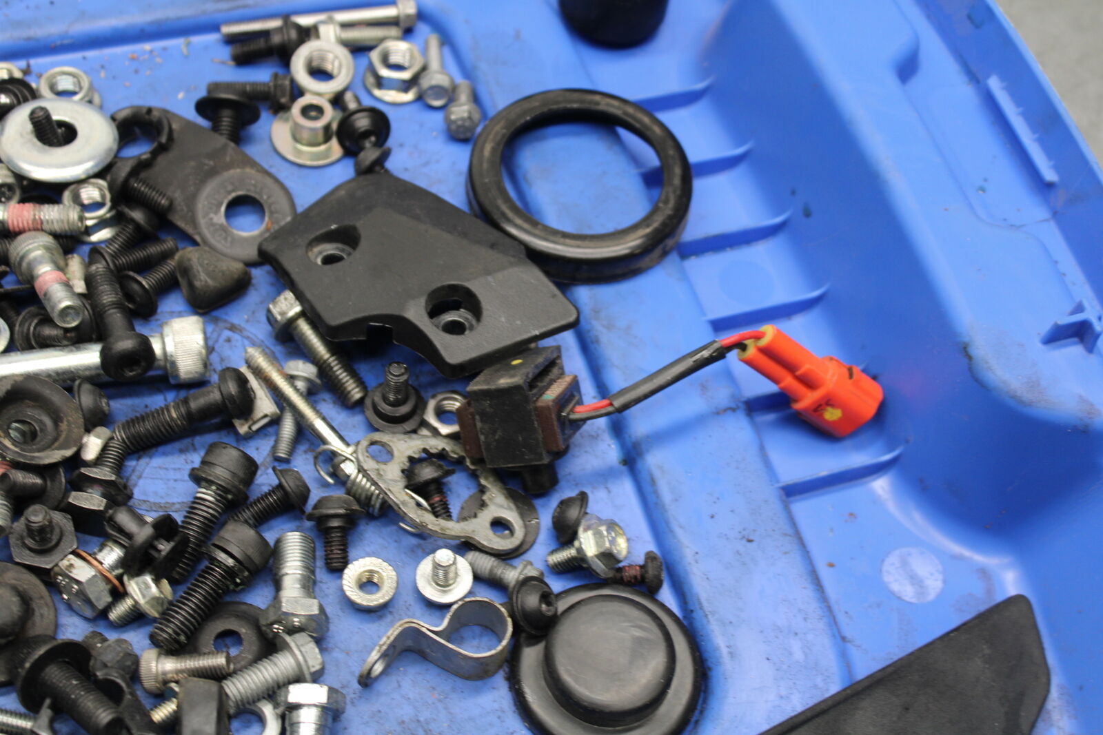 17-24 KTM 390 DUKE MOUNTING BOLTS HARDWARE MOTOR SCREWS BB734