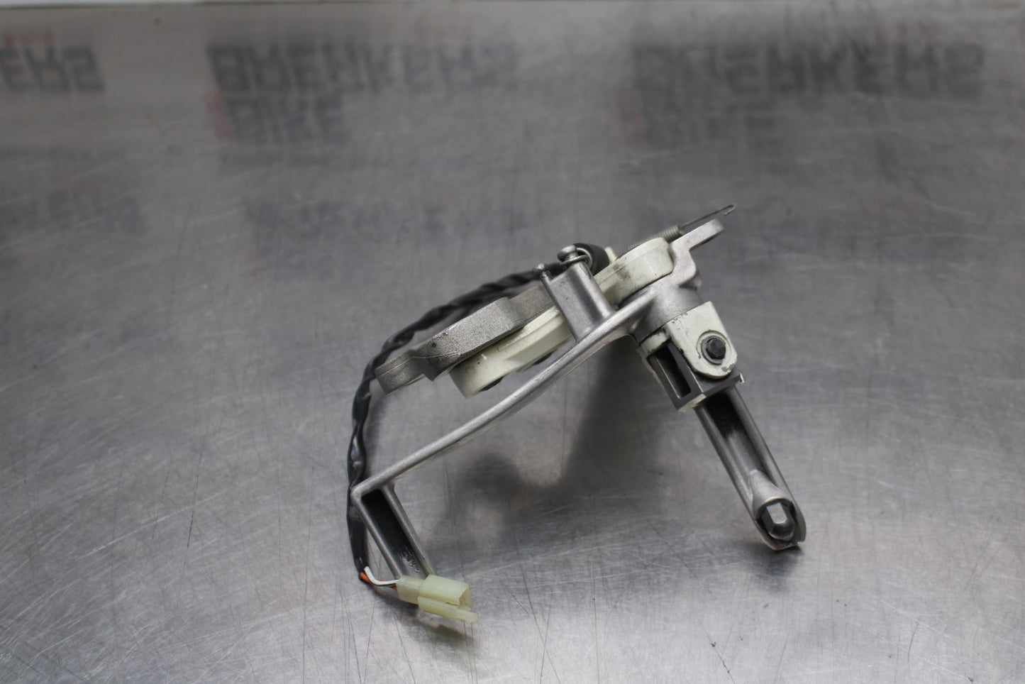 08-10 SUZUKI GSXR 600 RIGHT REARSET REAR SET DRIVER FOOT PEG REST STOP BB202