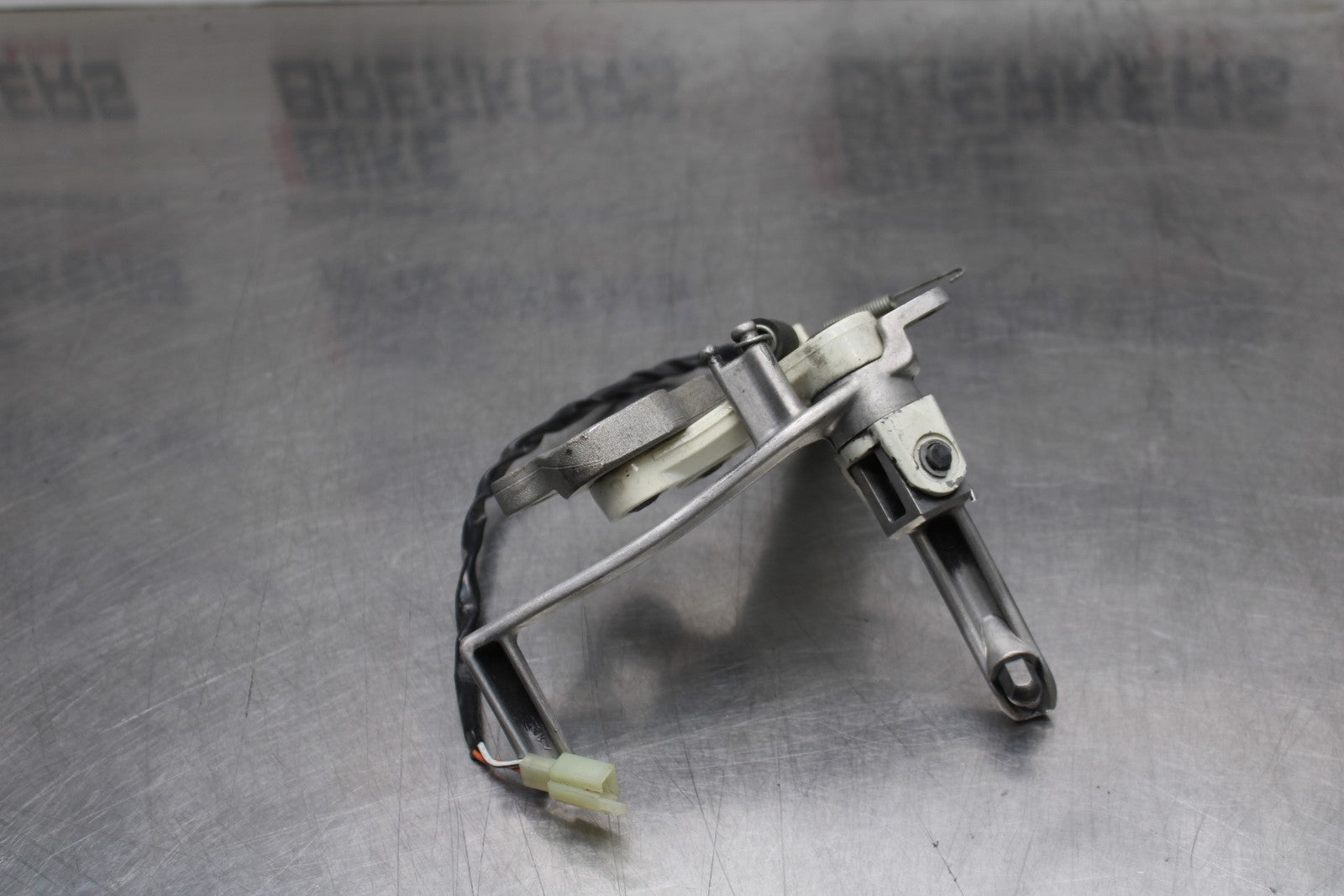 08-10 SUZUKI GSXR 600 RIGHT REARSET REAR SET DRIVER FOOT PEG REST STOP BB202