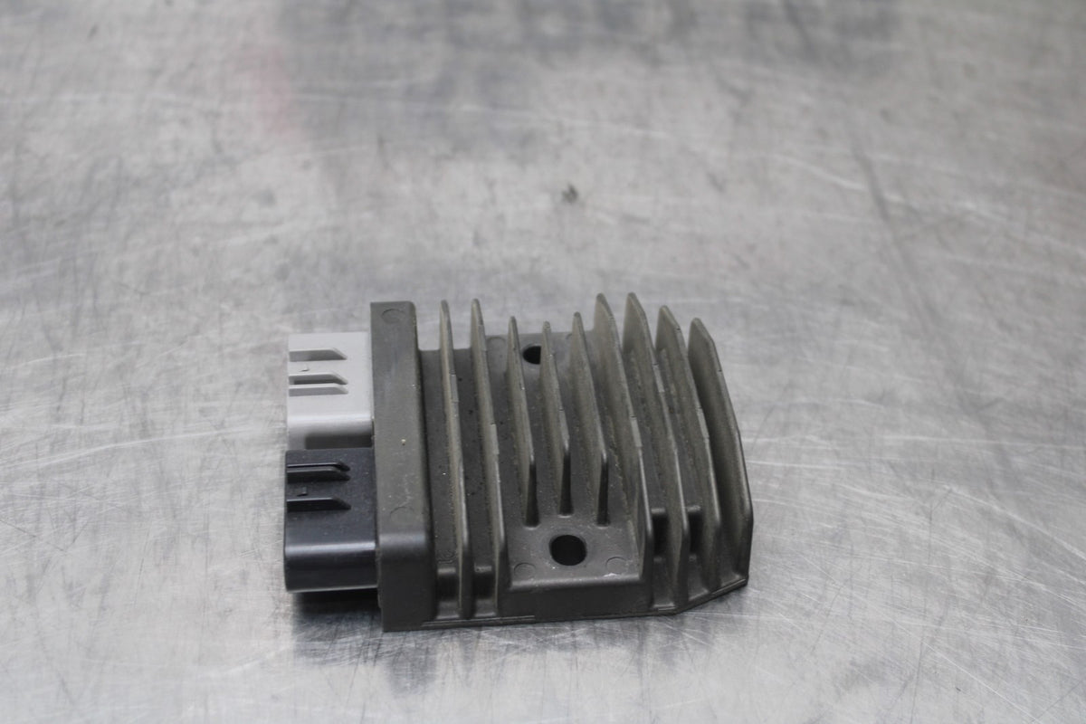 20-23 BMW F900R RECTIFIER VOLTAGE REGULATOR BB923