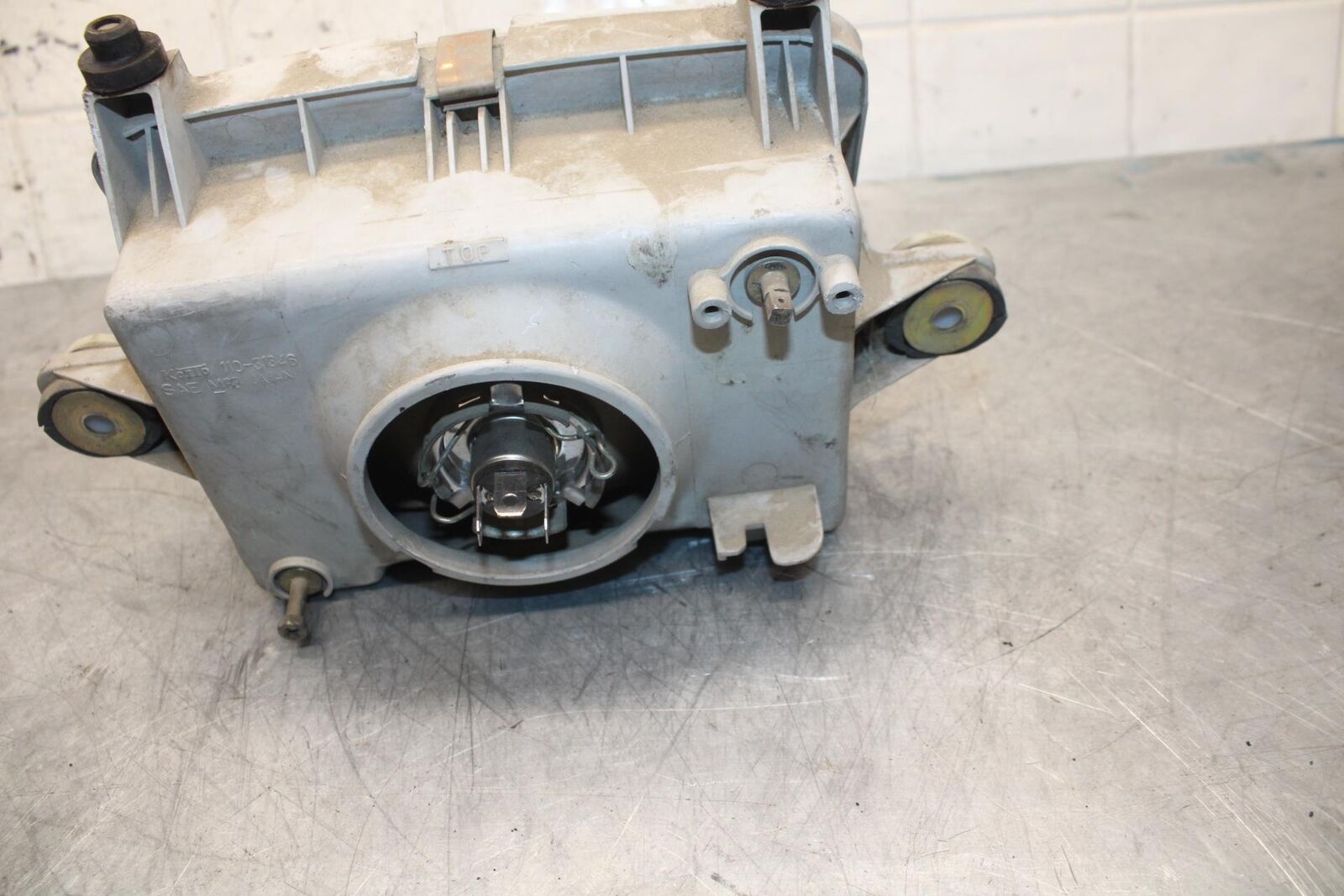 84-85 YAMAHA FJ1100 FRONT HEADLIGHT HEAD LIGHT LAMP 47M-84320-A0-00 BB29