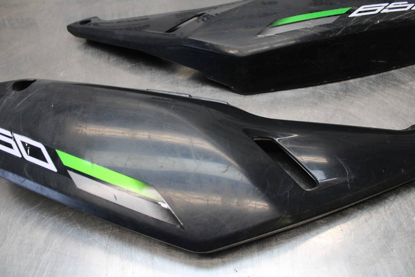 08-18 KAWASAKI KLR650 RIGHT & LEFT REAR BACK TAIL FAIRING COWL SHROUD BB183