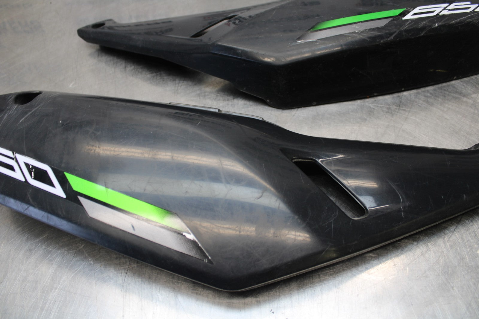 08-18 KAWASAKI KLR650 RIGHT & LEFT REAR BACK TAIL FAIRING COWL SHROUD BB183