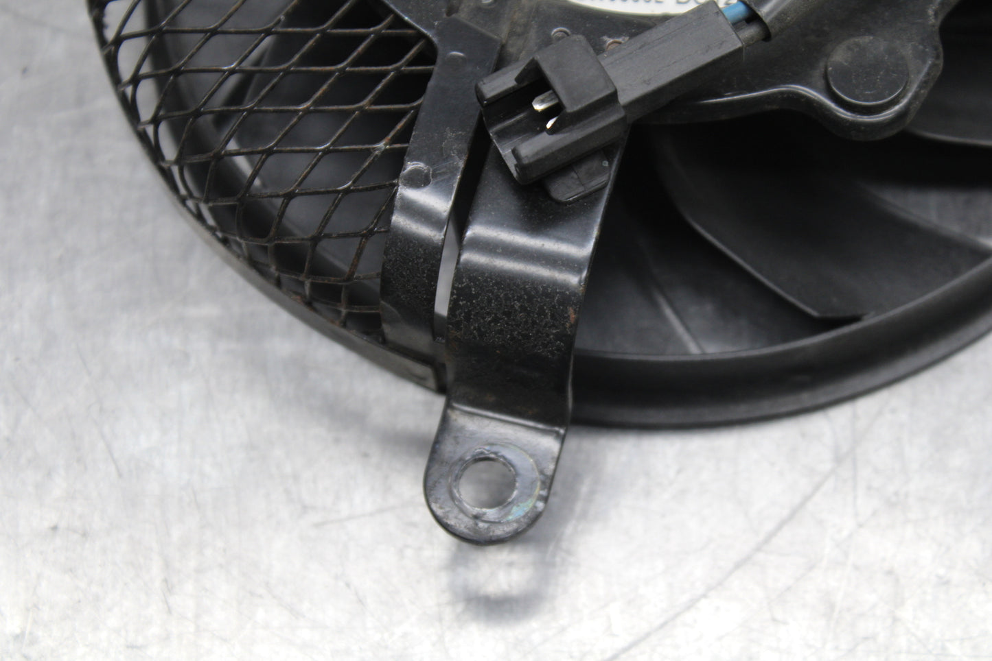 09 SUZUKI GSXR600 ENGINE RADIATOR COOLING FAN BB759