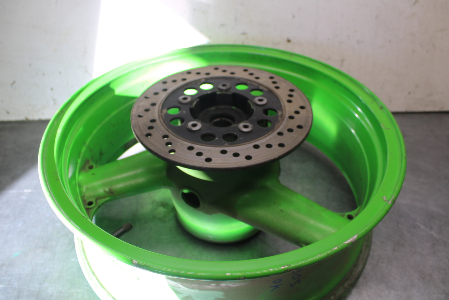 96-03 KAWASAKI NINJA ZX9R REAR WHEEL BACK RIM BB05