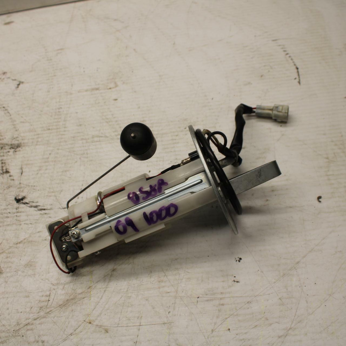 09-11 SUZUKI GSXR1000 FUEL PUMP GAS PETROL SENDER UNIT 15100-47H00 BB283