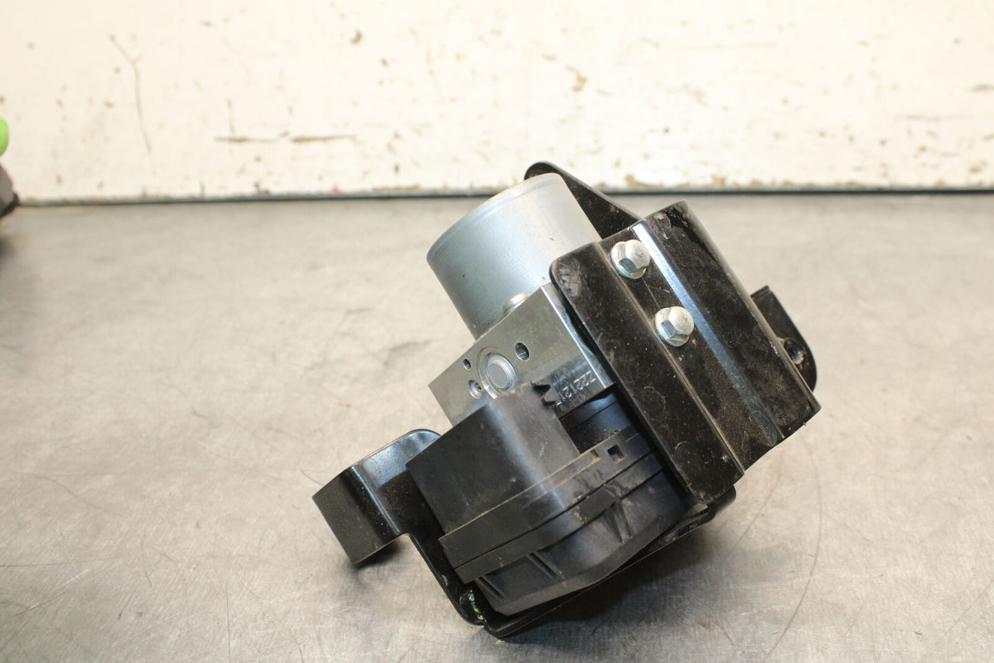 19-24 YAMAHA R3 ABS PUMP UNIT MODULE BB736