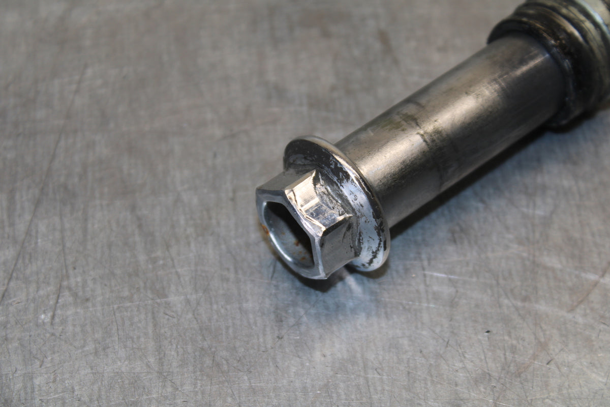 05-06 YAMAHA ROAD STAR XV1700A FRONT WHEEL RIM AXLE PIVOT BOLT BB703