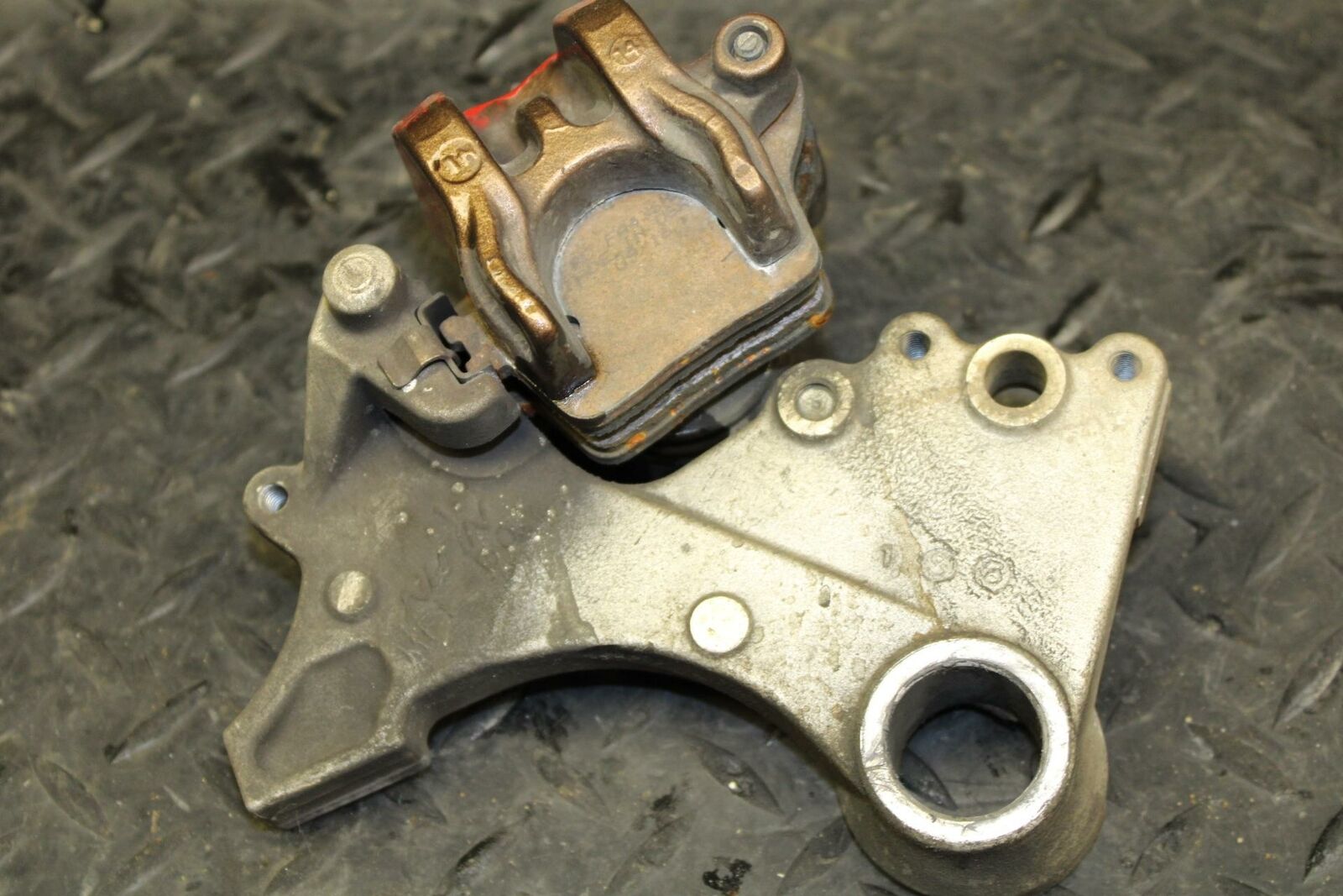 12-16 HONDA CBR1000RR REAR BACK BRAKE CALIPER W MOUNT BRACKET BB176