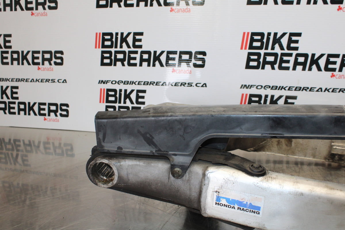 98-05 HONDA SUPER HAWK 1000 VTR1000F REAR SWINGARM BACK SWING ARM BB152