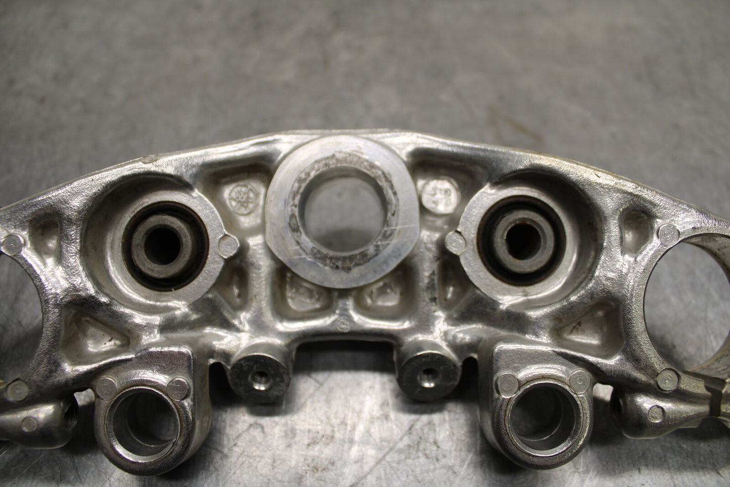 1984 Yamaha Virago 1000 FORKS UPPER TRIPLE TREE CLAMP BB117