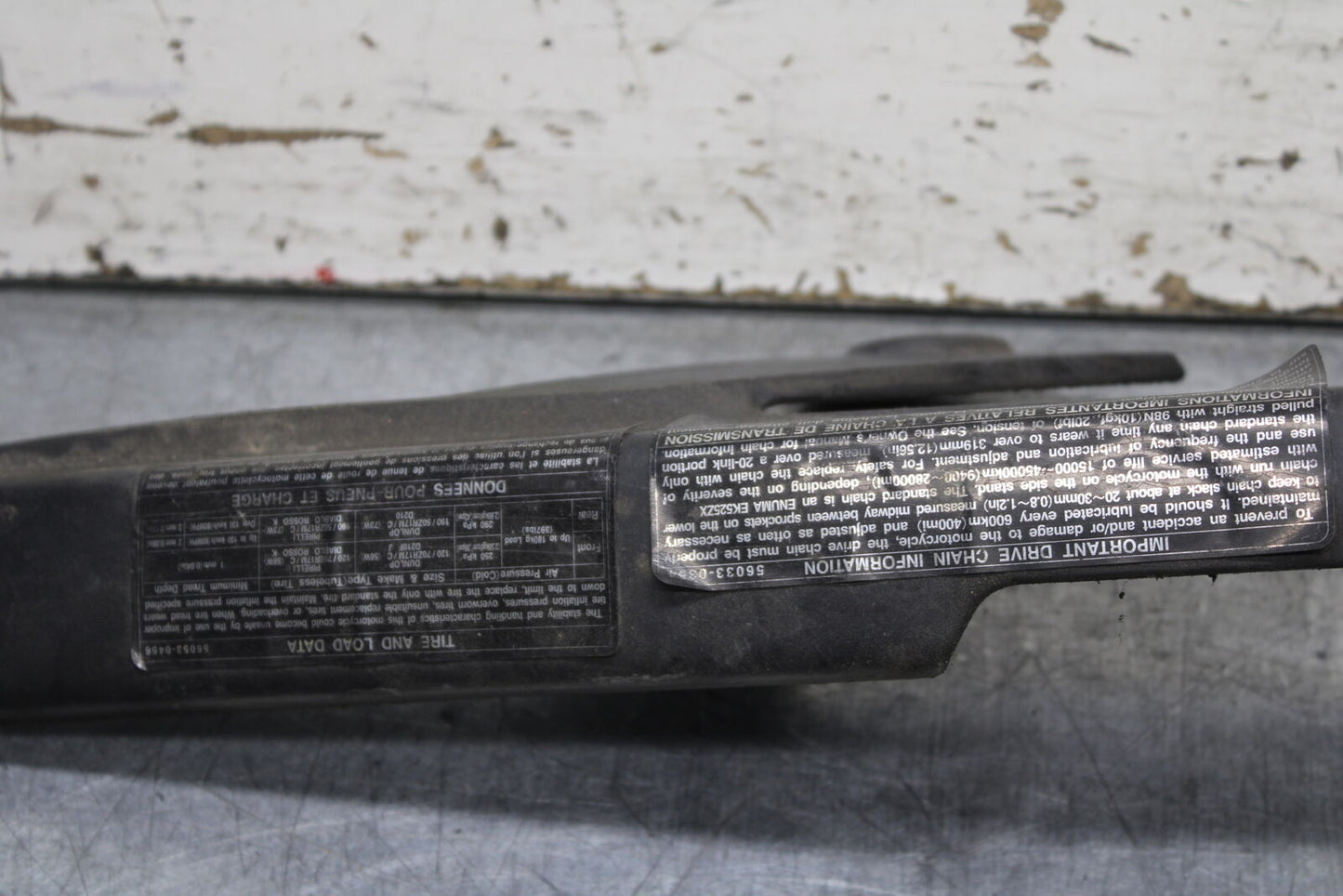 12-13 KAWASAKI Z1000 REAR BACK DRIVE CHAIN GUARD COVER SHIELD BB743