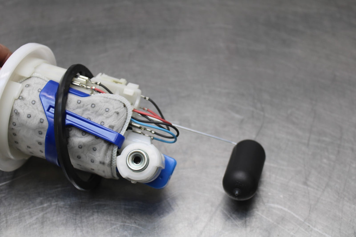 17-18 YAMAHA YZF R3 FUEL PUMP GAS PETROL SENDER UNIT BB813