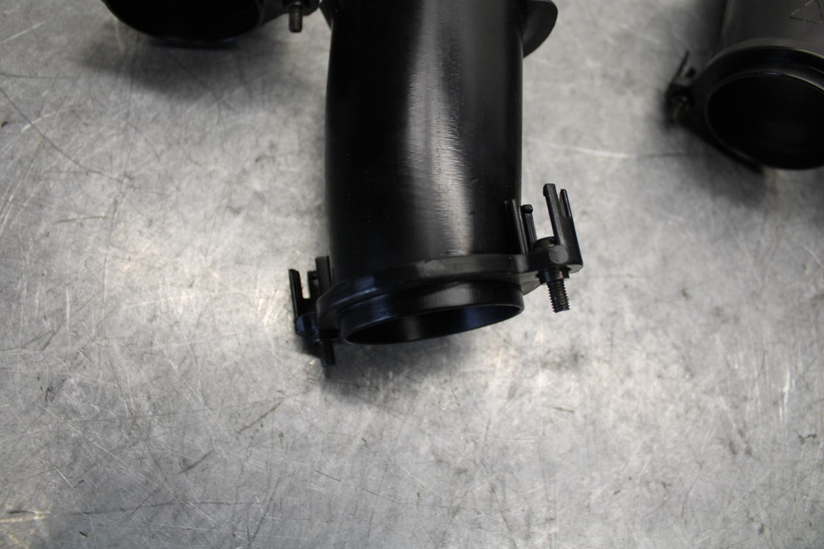 2016 Aprilia Tuono V4 1100 RR ABS AIRBOX INTAKE VELOCITY STACKS BB53
