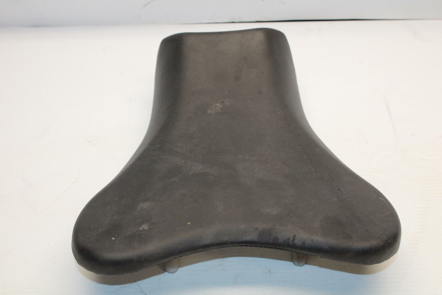 08 SUZUKI GSXR1000 FRONT DRIVERS SEAT PAD SADDLE PILLION BB263