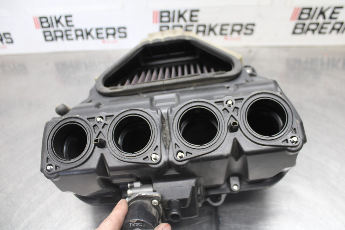 08-16 YAMAHA YZF R6 AIRBOX AIR INTAKE FILTER BOX BB929