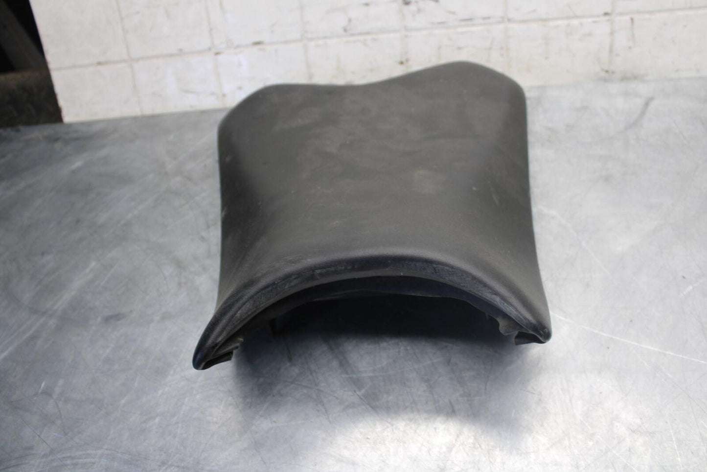 2015 Kawasaki Ninja 300 EX300B ABS FRONT DRIVERS SEAT PAD SADDLE BB518