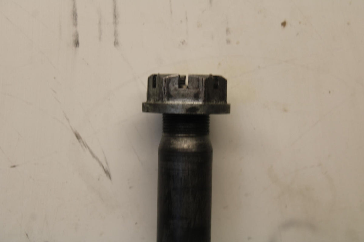 01-03 SUZUKI GSXR600 REAR AXLE BACK WHEEL RIM PIVOT BOLT AXEL 64711-33E10 BB639