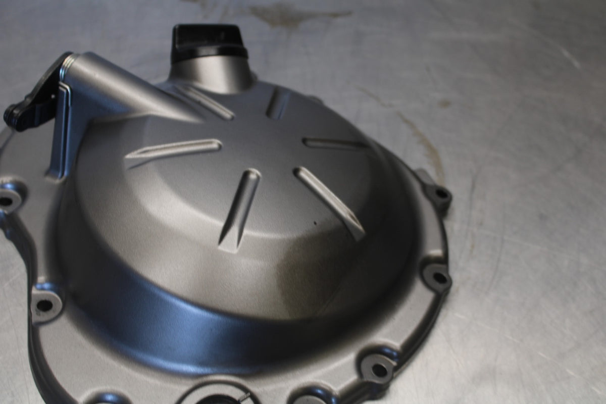 20-22 KAWASAKI NINJA ZX6R CLUTCH SIDE ENGINE MOTOR COVER BB884