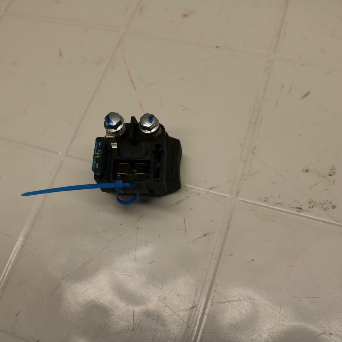 07 YAMAHA YZF R6  STARTER RELAY STARTING MOTOR SWITCH 2C0-81940-00-00  BB284 B