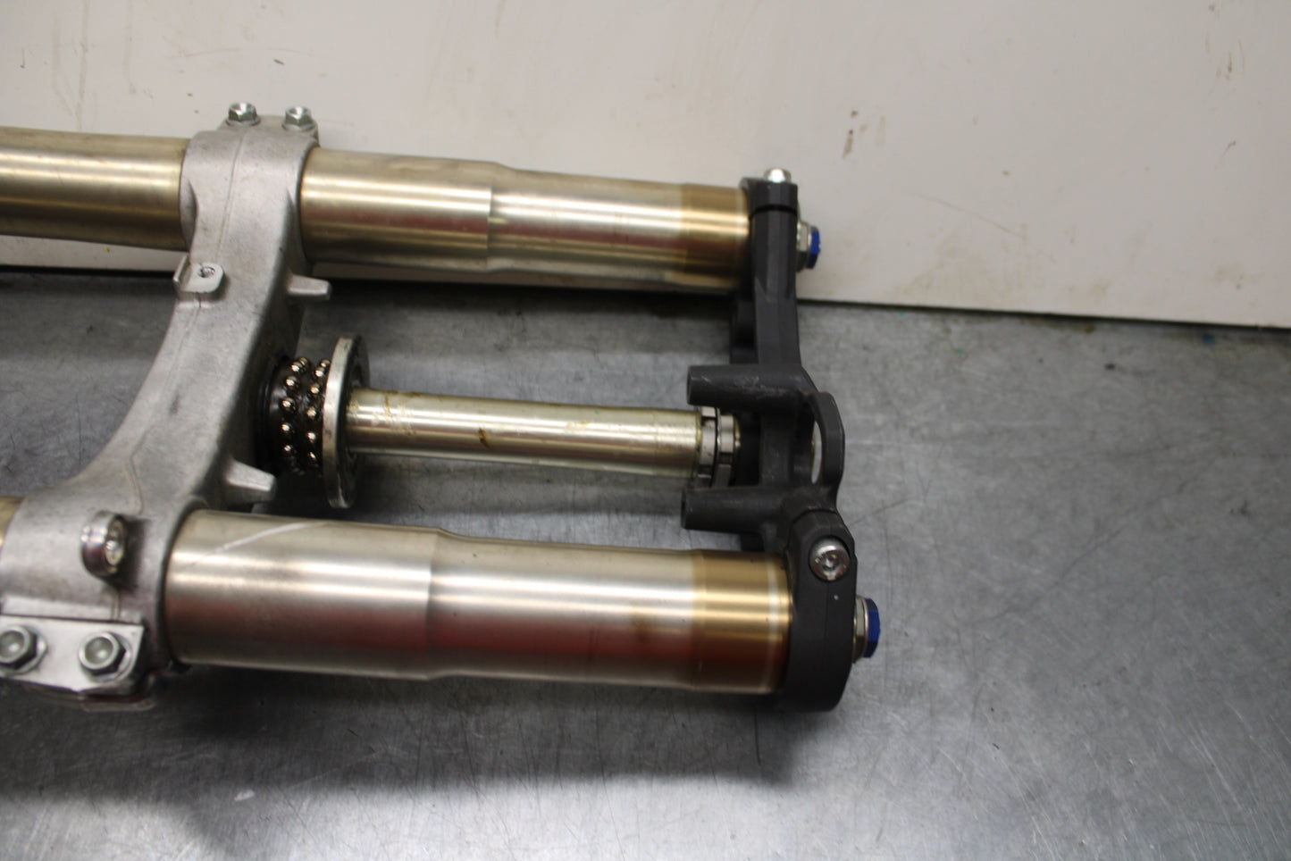 08-10 SUZUKI GSXR 600 COMPLETE FRONT END FORKS SUSPENSION TRIPLE TREE  BB753
