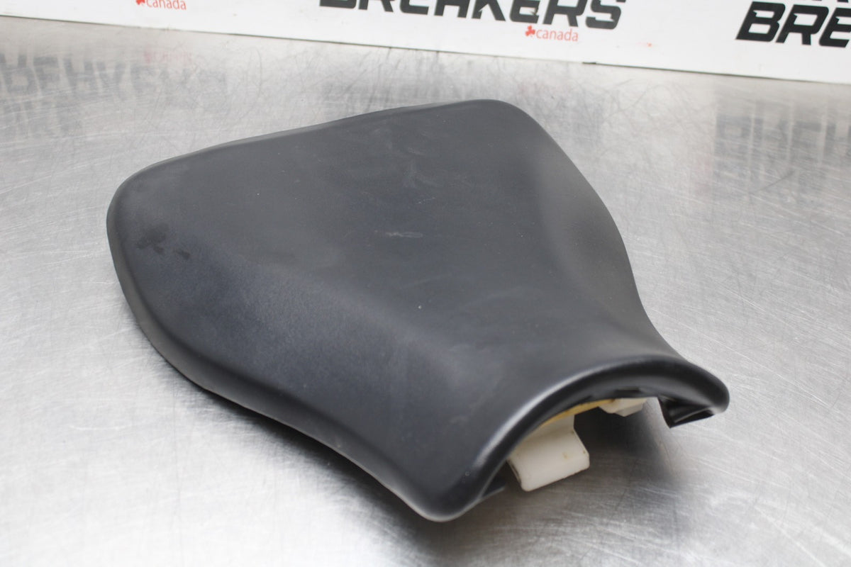 13-24 HONDA CBR600RR FRONT DRIVERS SEAT PAD SADDLE PILLION BB772