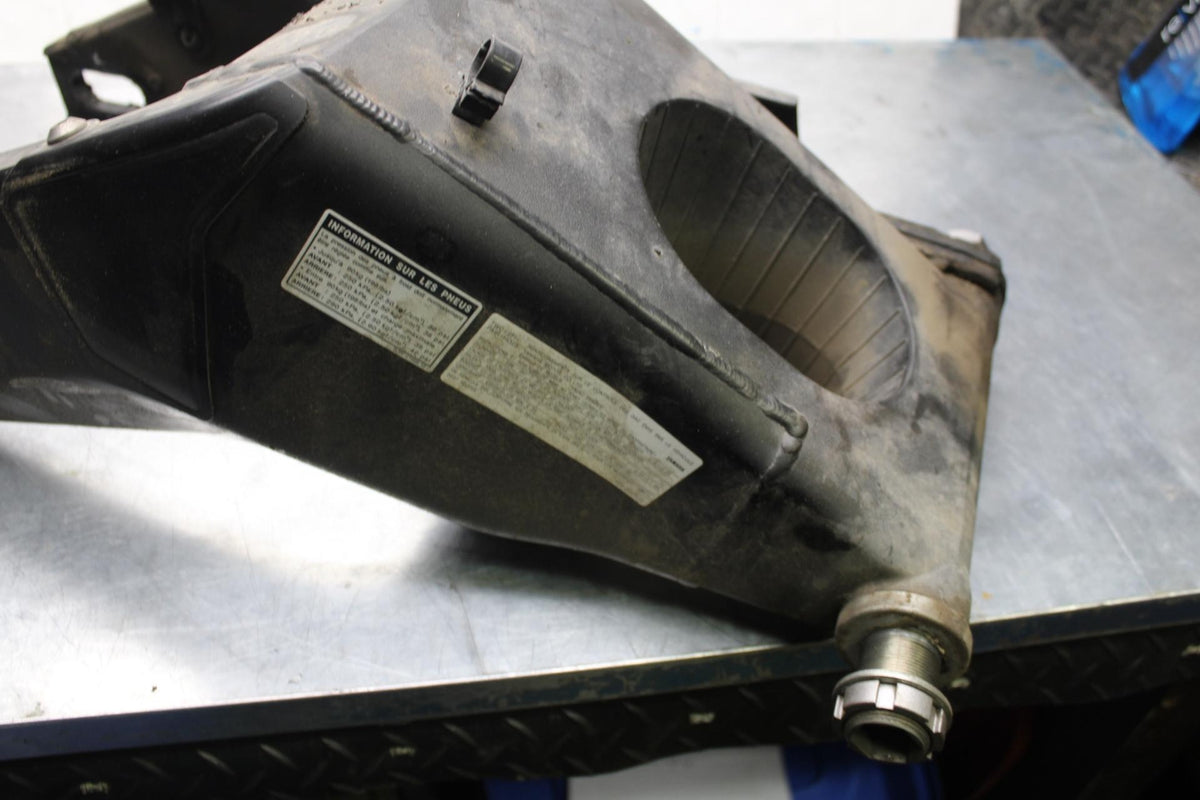 2007 Yamaha YZF R6 REAR BACK SUSPENSION SWING ARM 13S-22110-00-00 BB590
