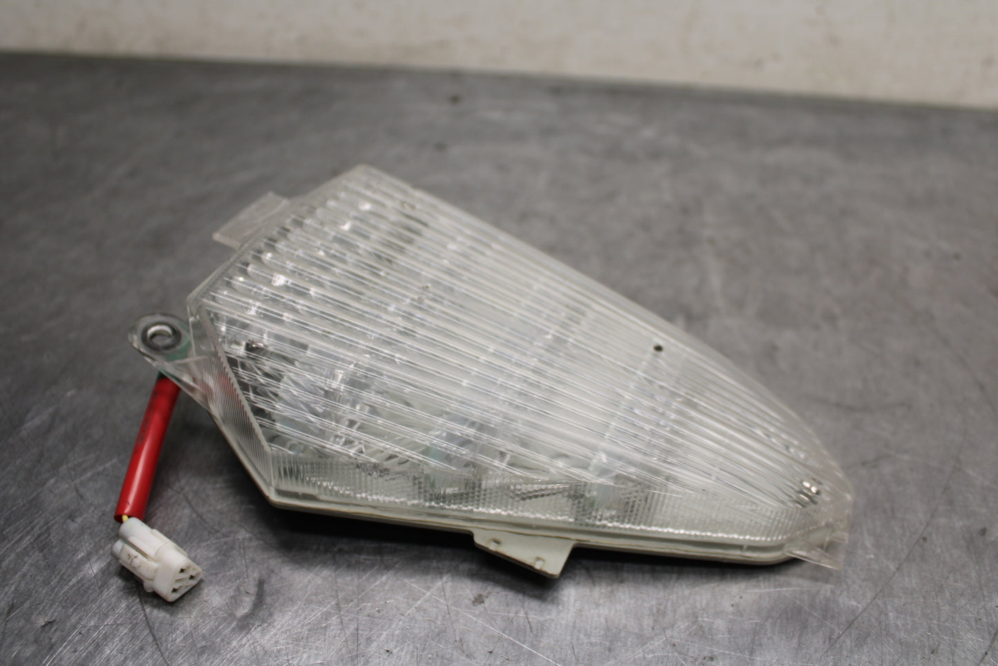 08-16 YAMAHA YZF R6 REAR TAIL TAILLIGHT BACK BRAKE LIGHT BB131