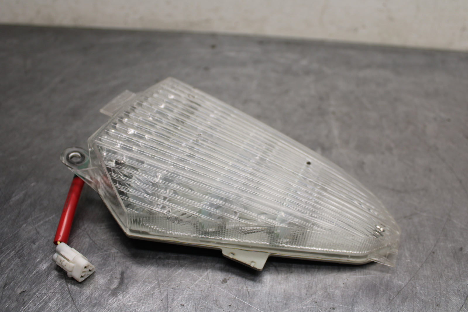08-16 YAMAHA YZF R6 REAR TAIL TAILLIGHT BACK BRAKE LIGHT BB131