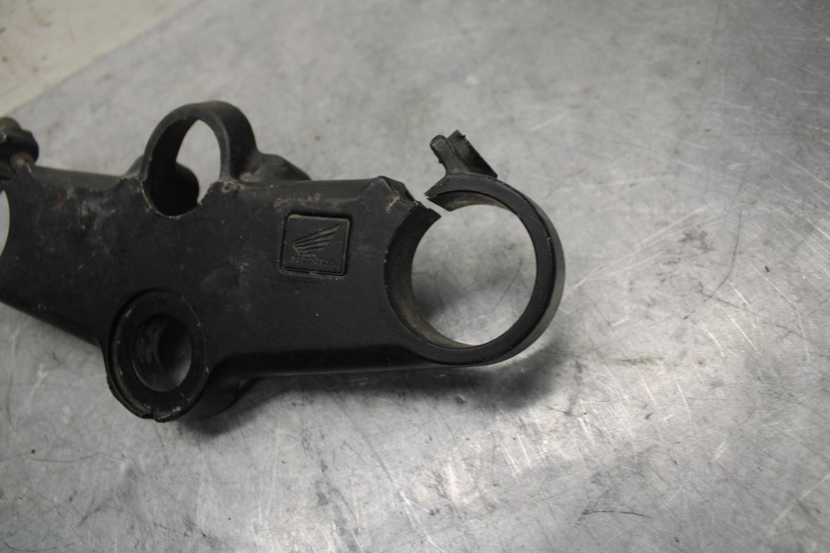 1992 Honda CBR600F2 FORKS UPPER TRIPLE TREE CLAMP BB40