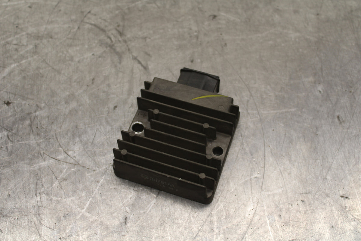 15-16 HONDA CB300F RECTIFIER VOLTAGE REGULATOR BB740