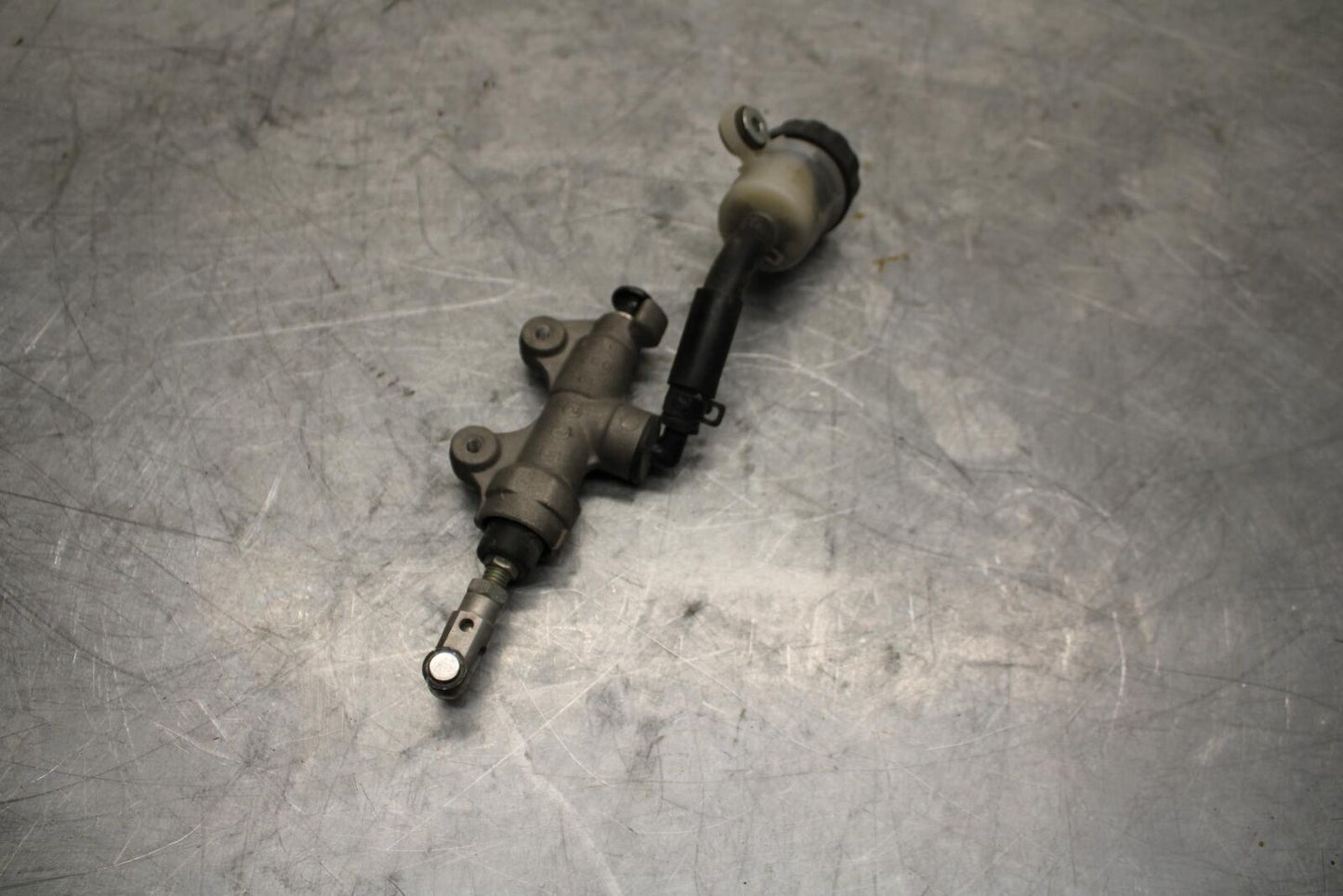 08-16 YAMAHA YZF R6 REAR BACK BRAKE MASTER CYLINDER W RESERVOIR BB443