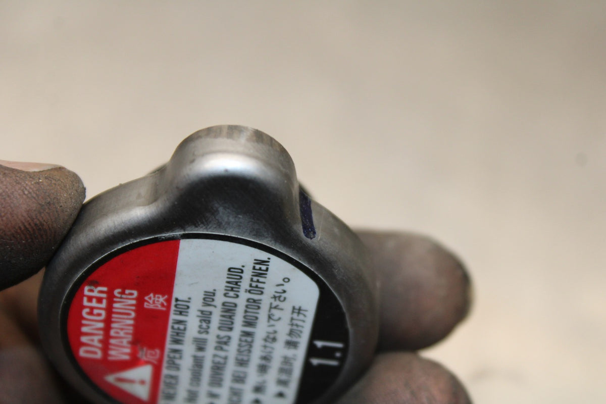 18 HONDA CB500F RADIATOR CAP  BB861