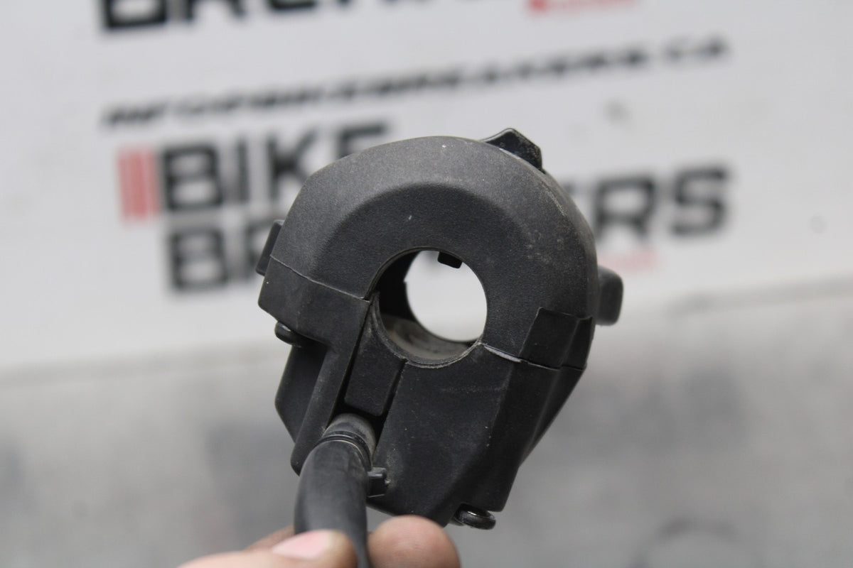 19 MOTO GUZZI V7 III LEFT CLIP ON HANDLE HORN SIGNALS SWITCH SWITCHES BB831