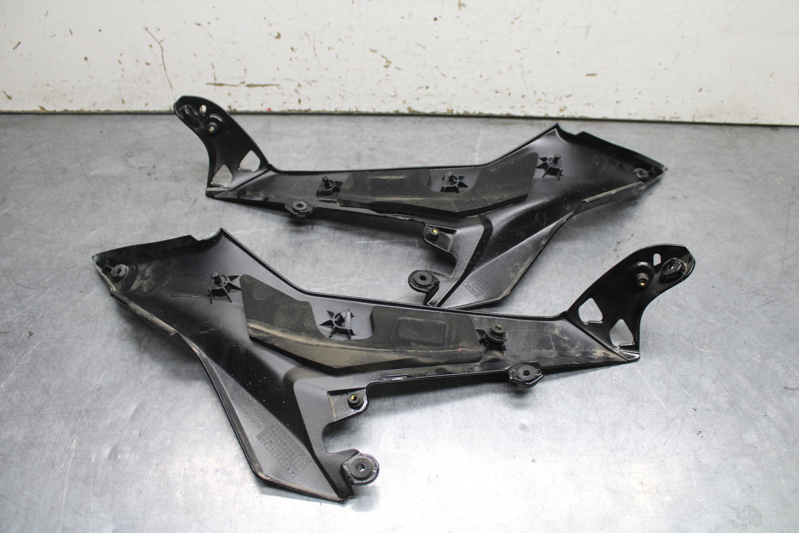 18-24 KAWASAKI NINJA 650 RIGHT LEFT GAS FUEL TANK PANELS COVERS TRIM SET  BB725