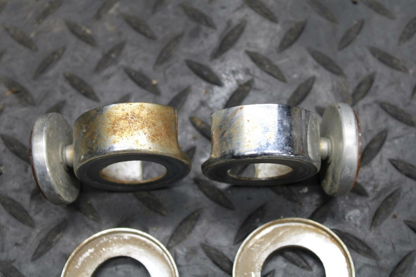 71 YAMAHA L5 RIGHT LEFT FRONT REFLECTORS FORKS SHOCKS BB230