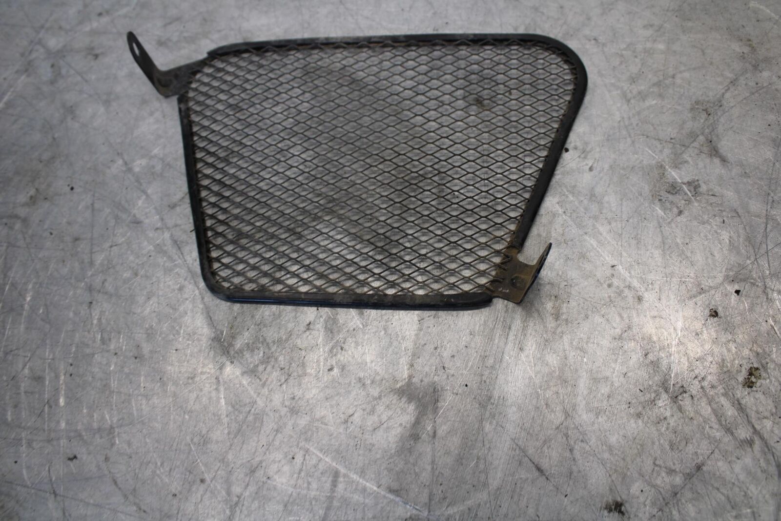 09-16 SUZUKI GSXR1000 OIL COOLER GRILL GUARD 16650-47H10 bb439