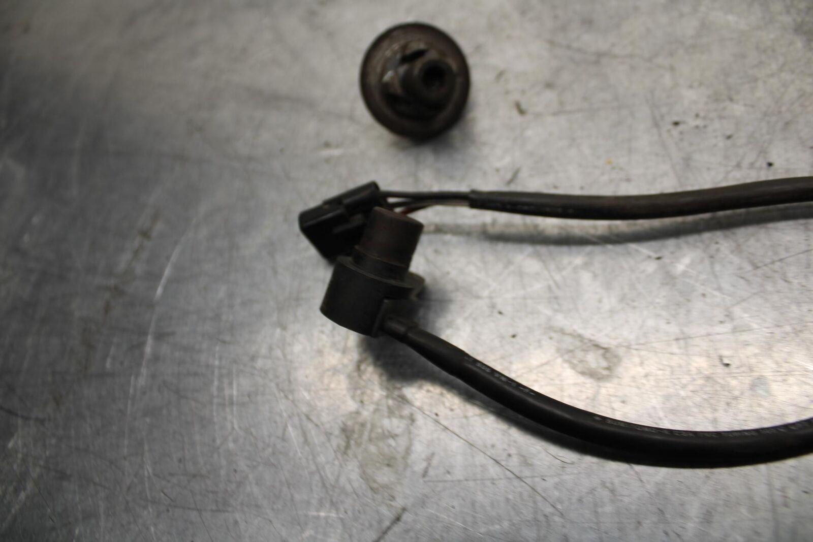 2002 Suzuki GSXR1000 SPEED SPEEDOMETER SENSOR 34990-35F00 BB73