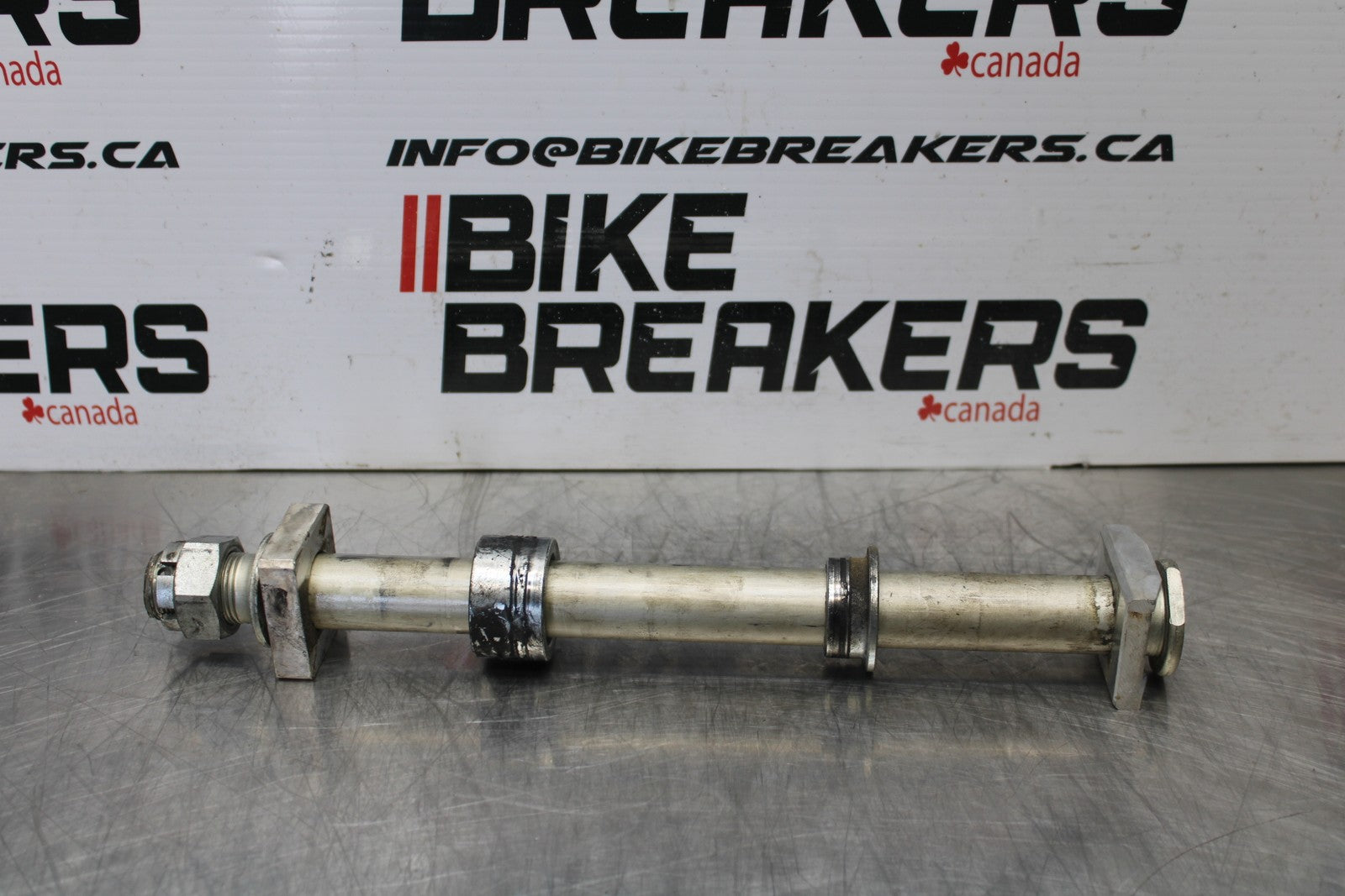 21-23 KAWASAKI NINJA ZX6R REAR AXLE BACK WHEEL RIM PIVOT BOLT AXEL BB179