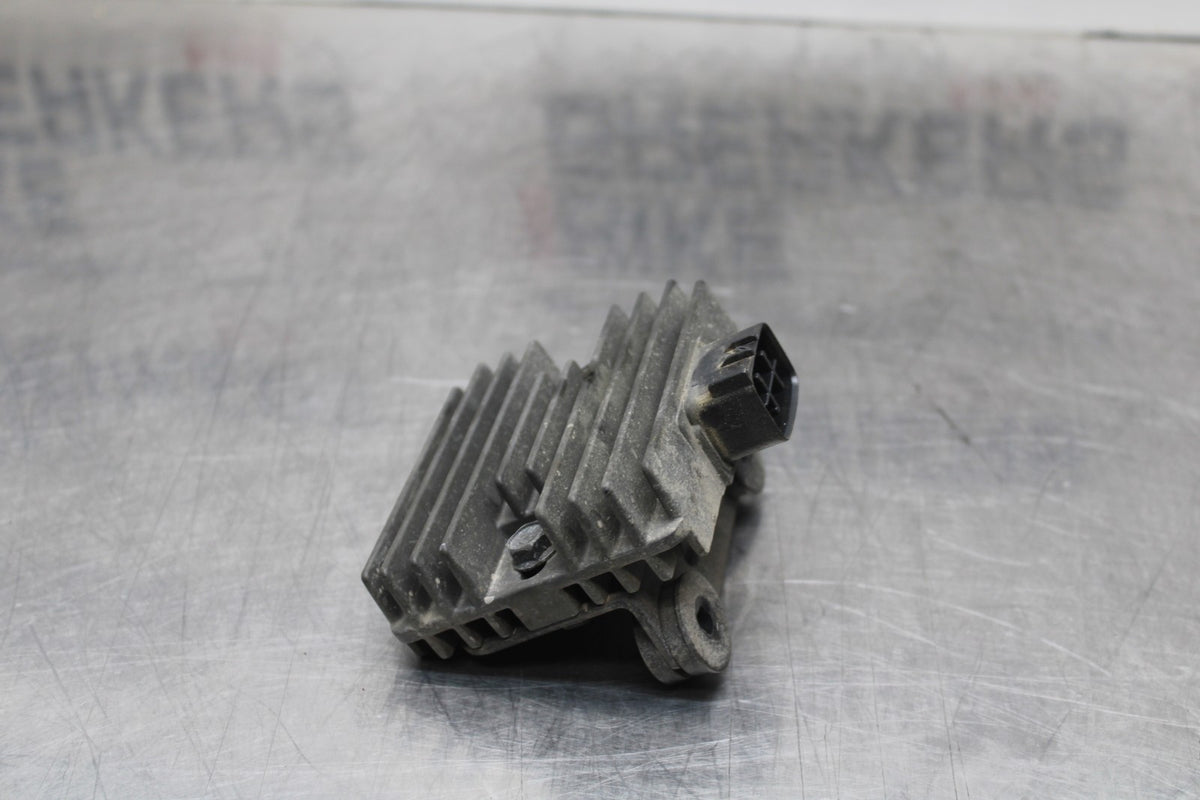 09-10 KAWASAKI ER-6N RECTIFIER VOLTAGE REGULATOR BB205