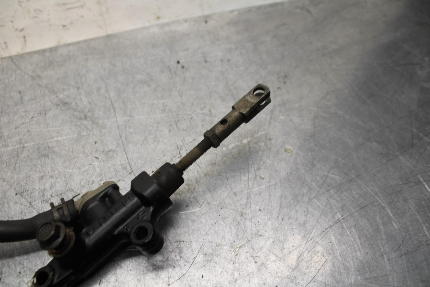 89-90 YAMAHA FZR600 REAR  BRAKE MASTER CYLINDER W RESERVOIR 1WG-25850-50-00 BB76