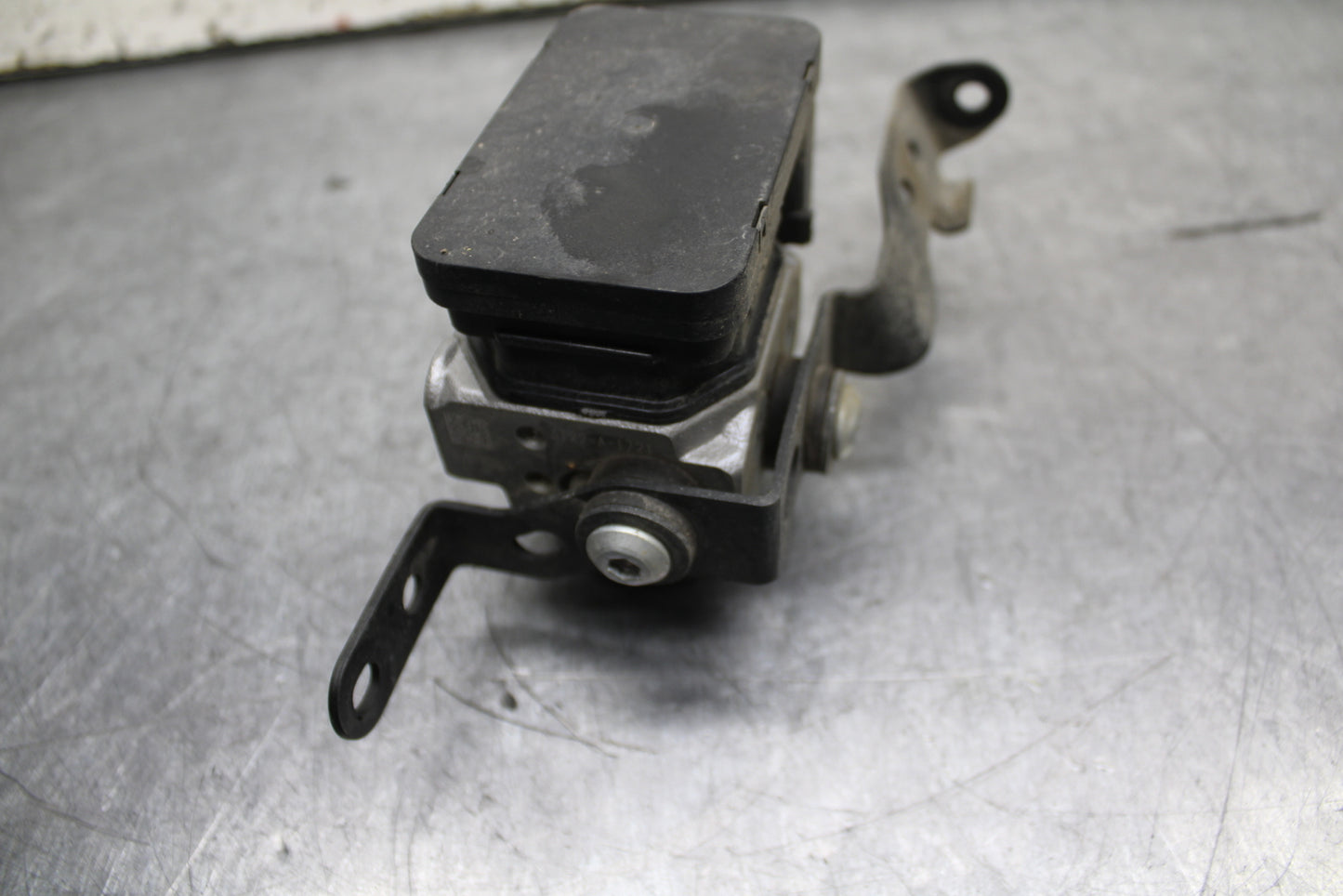 24 KAWASAKI NINJA 500 ABS ABS PUMP UNIT MODULE BB744