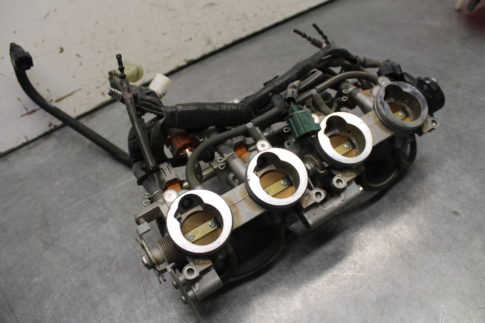 09-15 YAMAHA FZ6R MAIN FUEL INJECTORS / THROTTLE BODIES 20S-13750-00-00 BB686