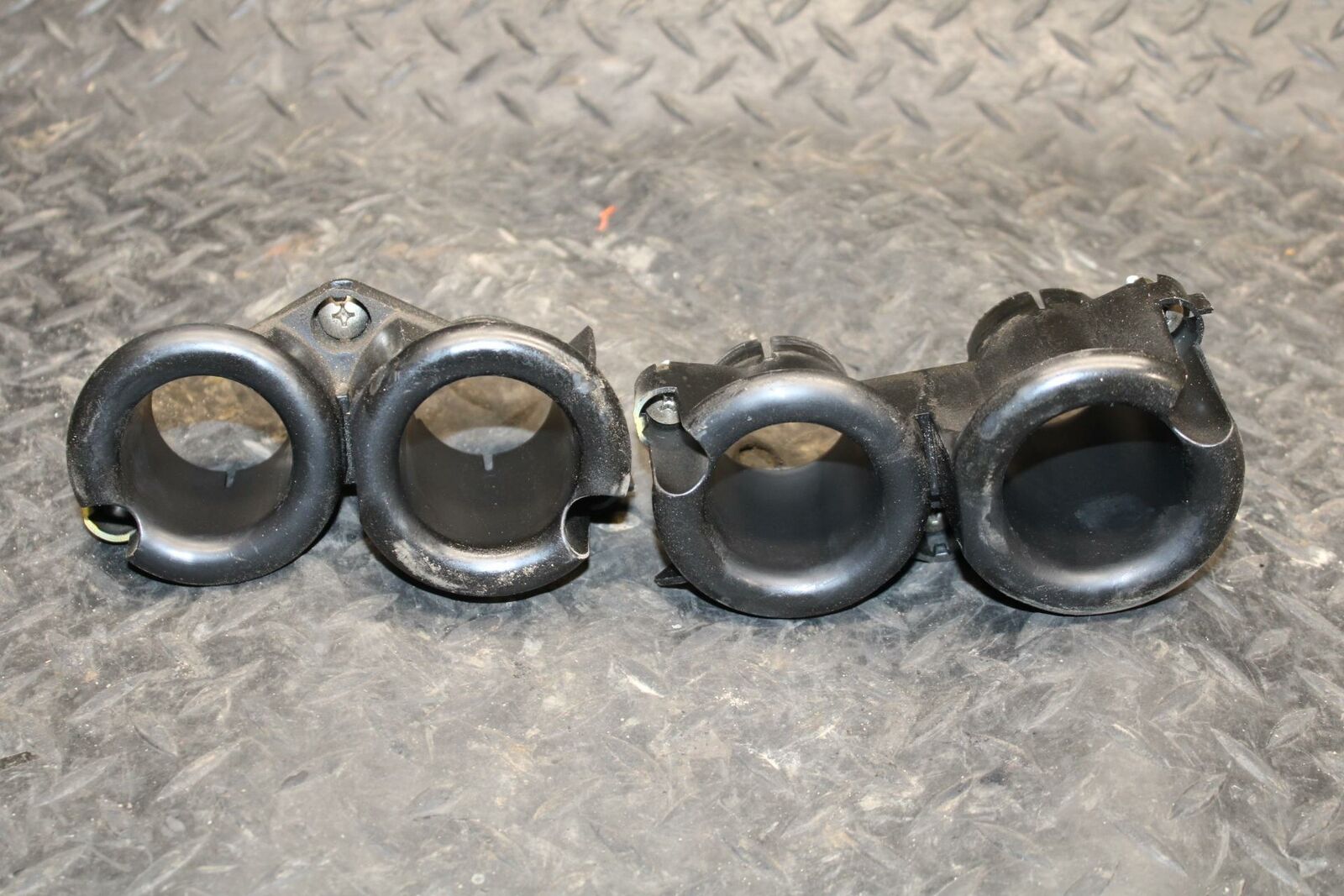 03-04 HONDA CBR600RR AIRBOX INTAKE VELOCITY STACKS 17225-MEE-000  BB218