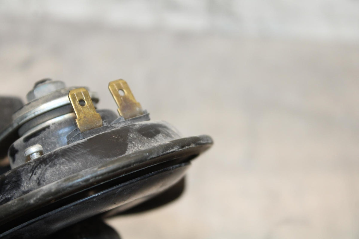 2006 Yamaha YZF R6 HORN SIGNAL BB560