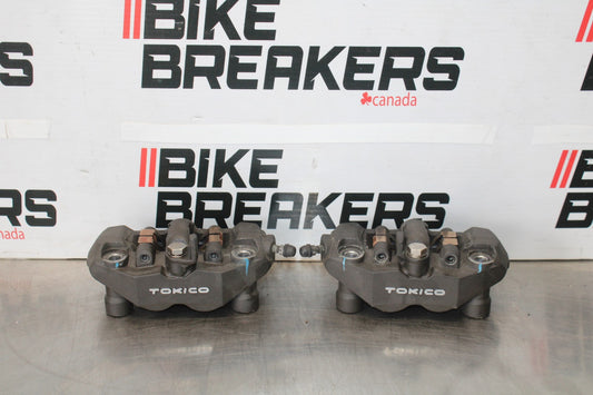 06-07 SUZUKI GSXR 600 RIGHT LEFT FRONT BRAKE CALIPER SET PAIR CALIPERS BB170