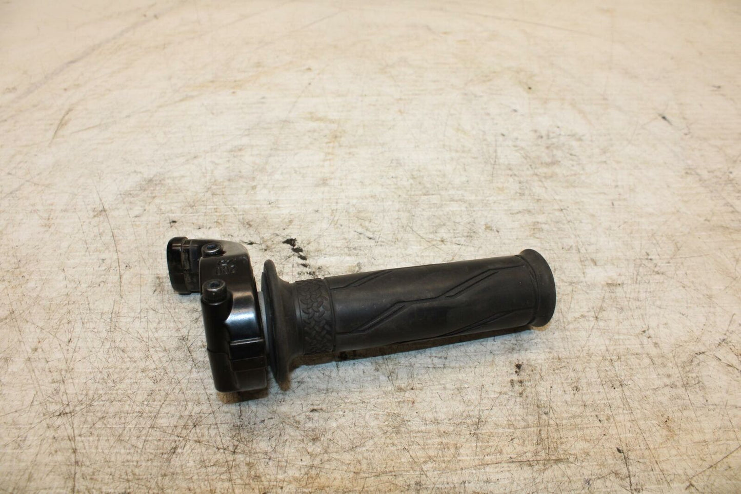 08-16 YAMAHA YZF R6 THROTTLE CABLE LINE HOUSING GUIDE BB365