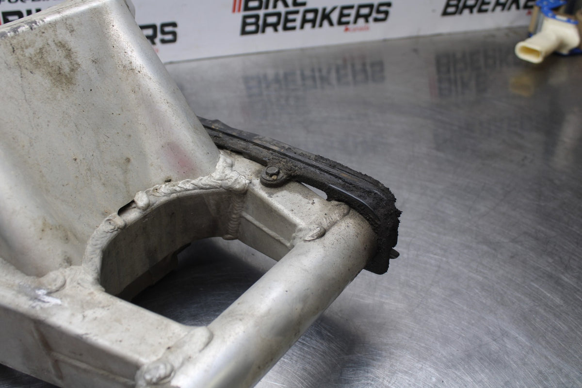 00 SUZUKI GSXR750 REAR SWINGARM BACK SUSPENSION SWING ARM BB820