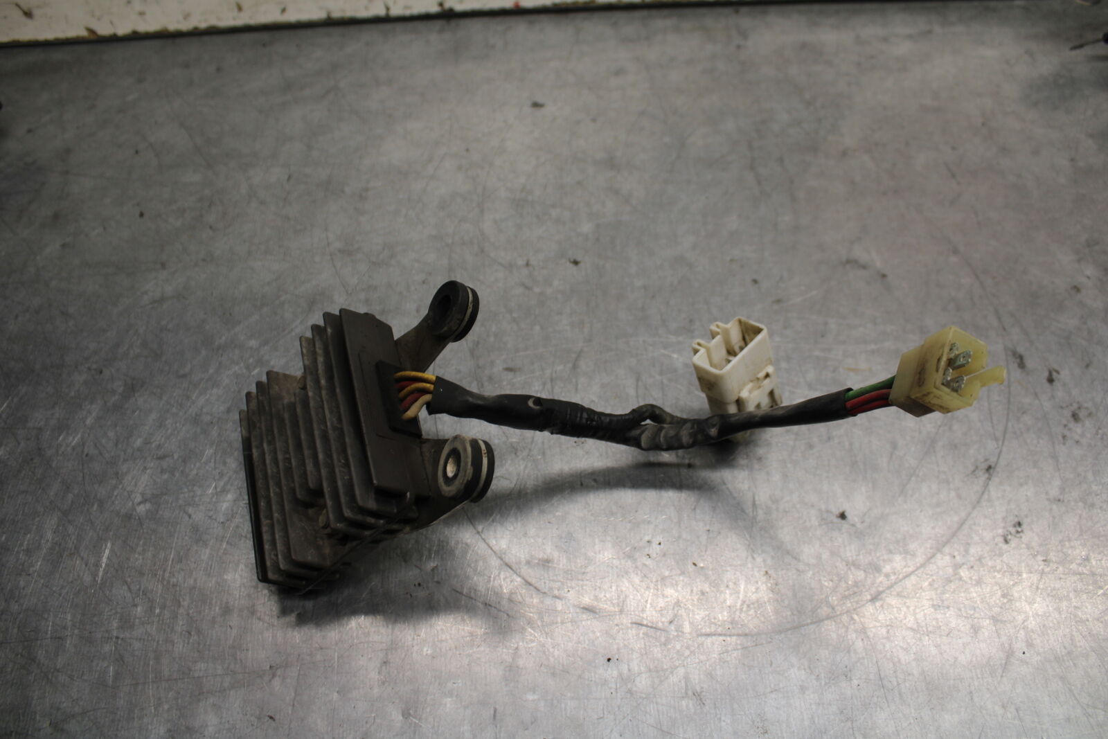 05-06 HONDA CBR600RR RECTIFIER VOLTAGE REGULATOR BB739