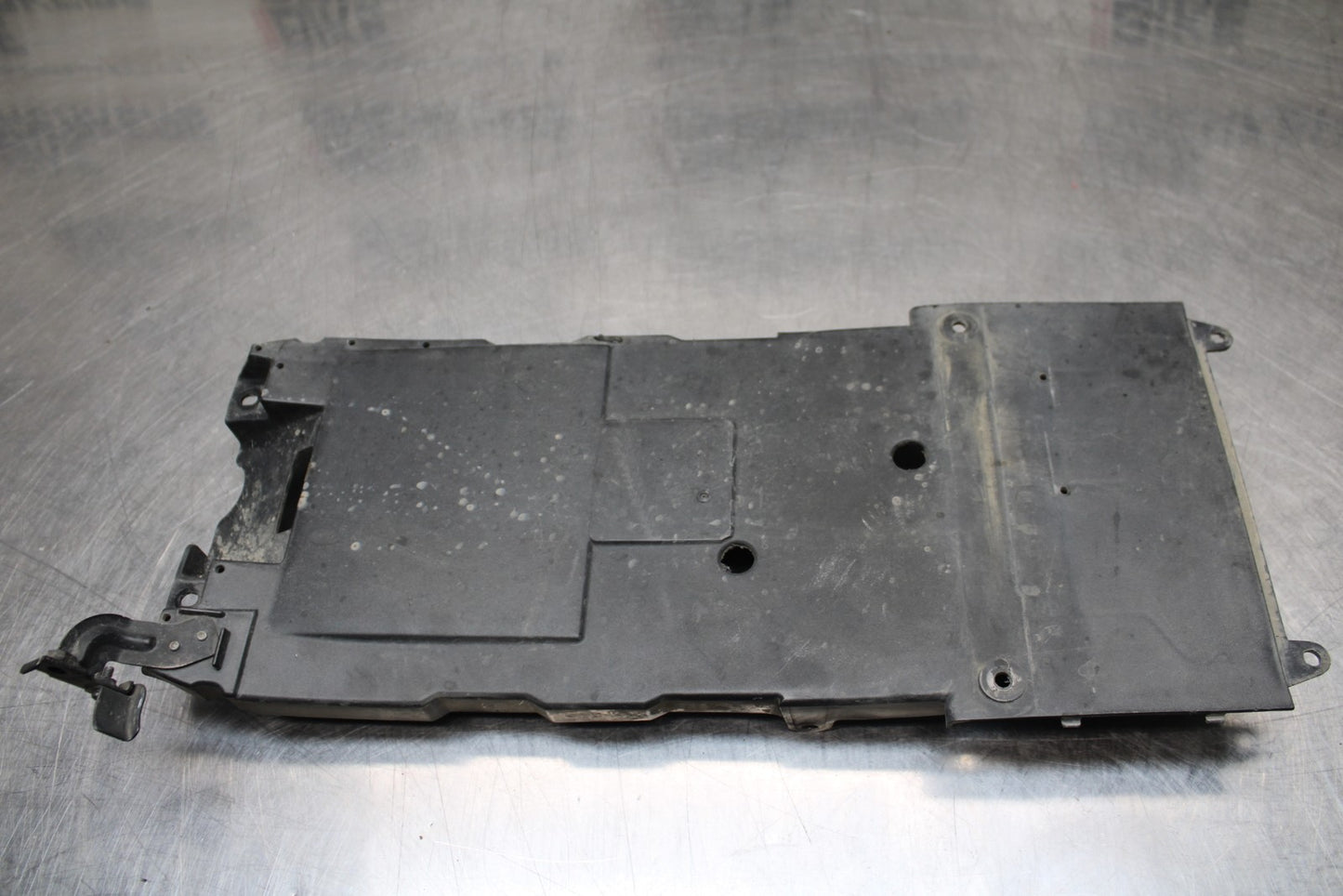 08 KAWASAKI NINJA ZX10R REAR BACK TAIL UNDERTAIL BATTERY TRAY PLASTIC BB201